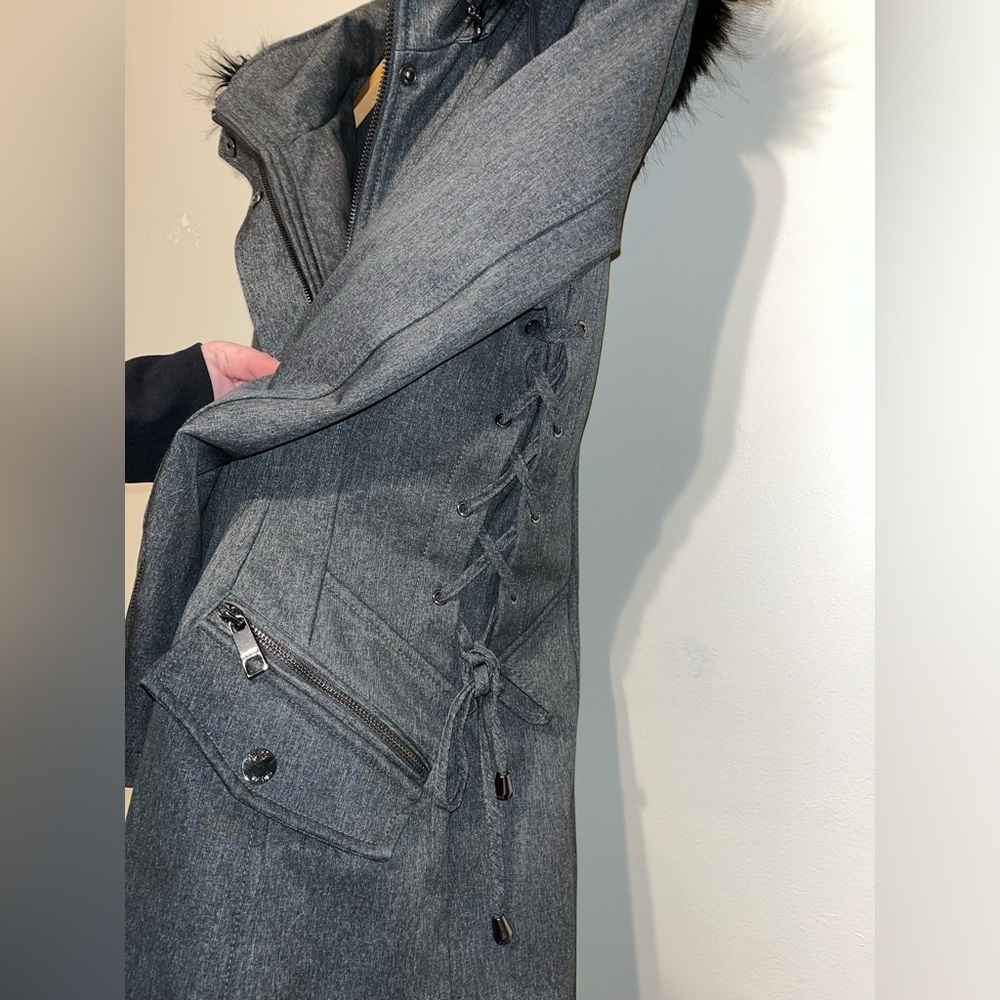 Guess Anorak Corset Waist Fur Trim Removable Hood Jacket Gray Size Small NWOT - Picture 3 of 9
